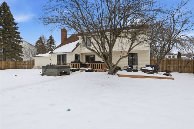 23 Copper Woods, Pittsford, NY 14534