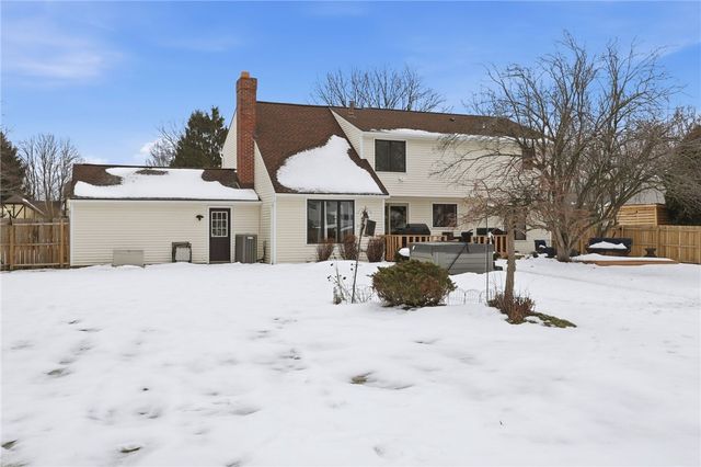 23 Copper Woods, Pittsford, NY 14534