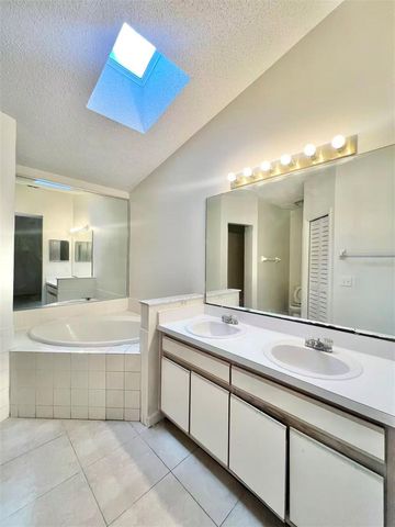 464 SPREADING OAK CIRCLE, Apopka, FL 32712
