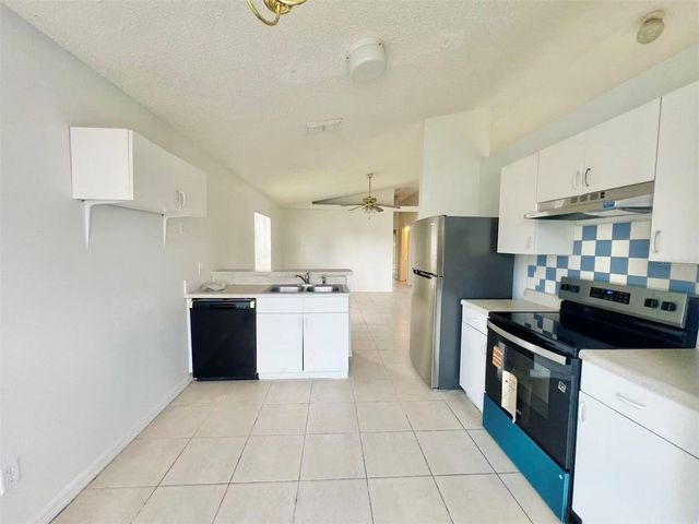 464 SPREADING OAK CIRCLE, Apopka, FL 32712