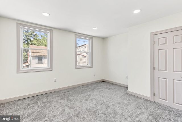 20 W WATER ST, Middletown, PA 17057