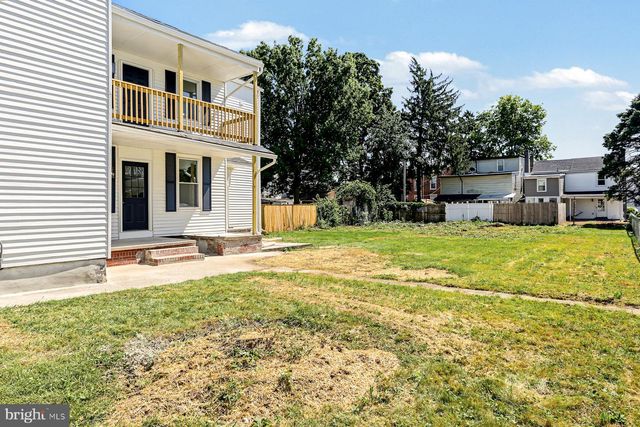 20 W WATER ST, Middletown, PA 17057