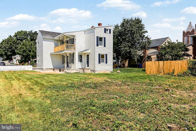 20 W WATER ST, Middletown, PA 17057