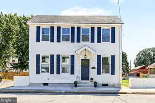 20 W WATER ST, Middletown, PA 17057