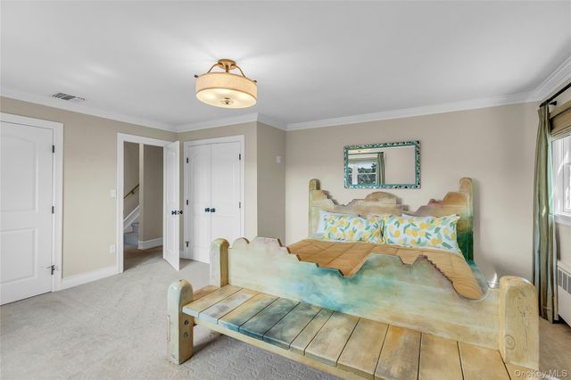 18 Briarcliff Place, Huntington, NY 11743
