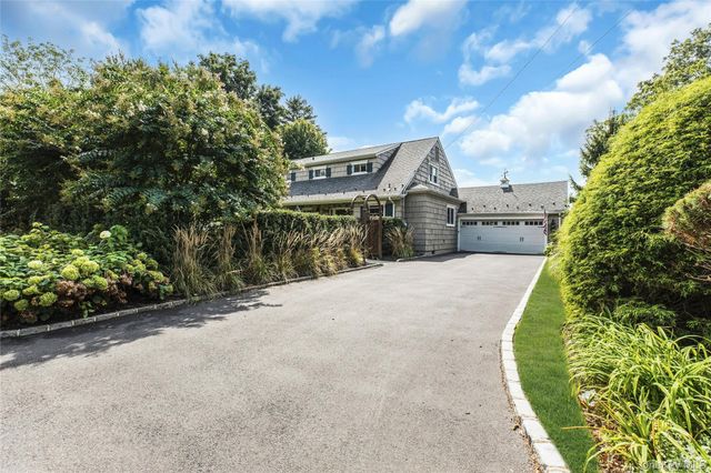 18 Briarcliff Place, Huntington, NY 11743