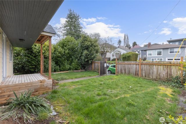 5752 NE 62nd Street, Seattle, WA 98115