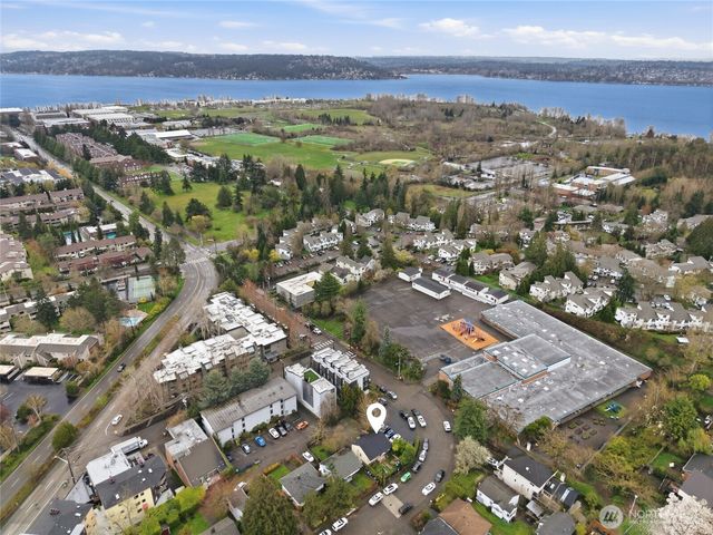 5752 NE 62nd Street, Seattle, WA 98115