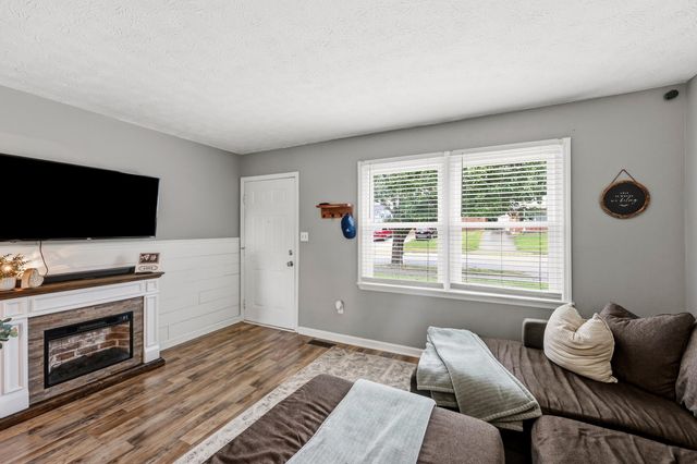 100 Ashville Drive, Nicholasville, KY 40356