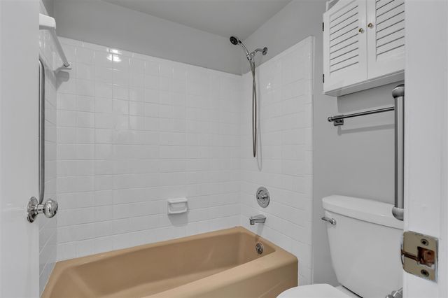 2115 Nature Cove Court 108, Ann Arbor, MI 48104