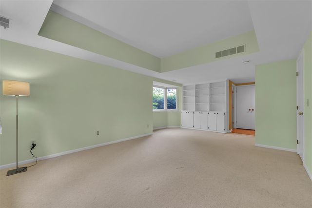 2115 Nature Cove Court 108, Ann Arbor, MI 48104