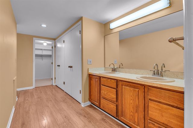 2115 Nature Cove Court 108, Ann Arbor, MI 48104