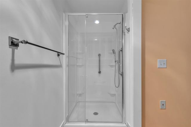 2115 Nature Cove Court 108, Ann Arbor, MI 48104