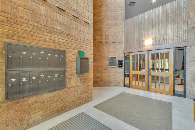 2115 Nature Cove Court 108, Ann Arbor, MI 48104