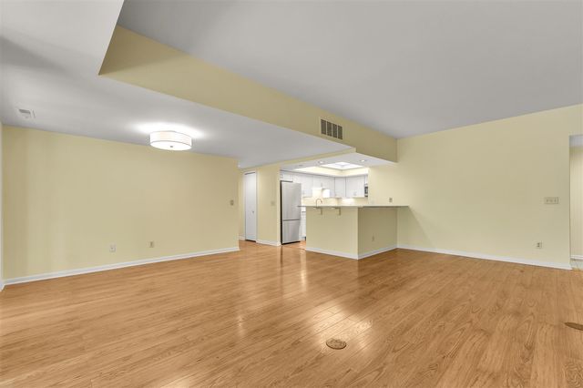 2115 Nature Cove Court 108, Ann Arbor, MI 48104