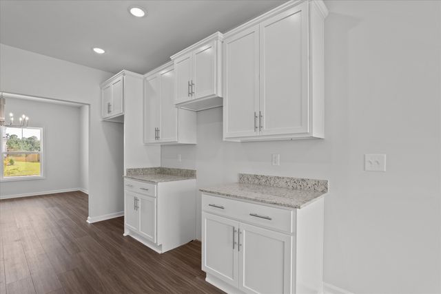 210 NW Shingle Oak Garden, Aiken, SC 29801