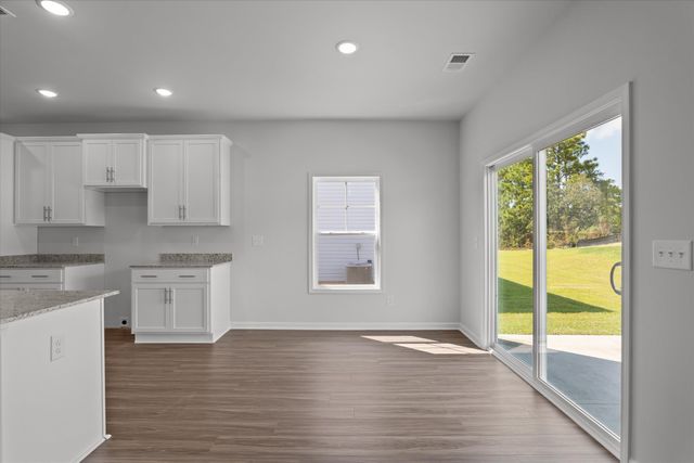 210 NW Shingle Oak Garden, Aiken, SC 29801