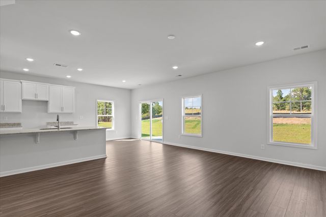 210 NW Shingle Oak Garden, Aiken, SC 29801