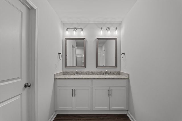 210 NW Shingle Oak Garden, Aiken, SC 29801