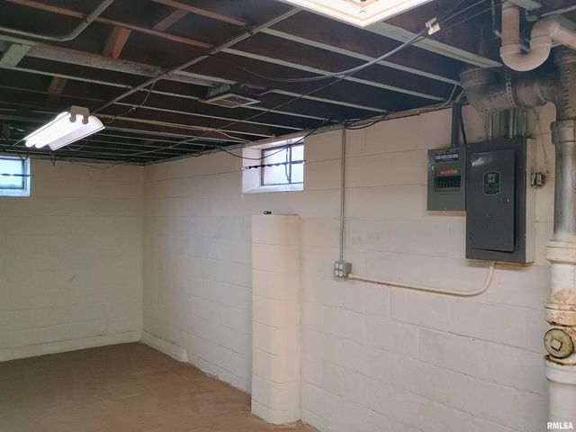 204 JAY Street, East Peoria, IL 61611