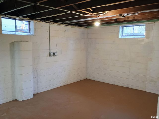 204 JAY Street, East Peoria, IL 61611