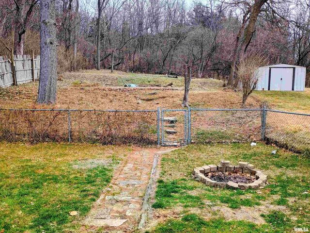 204 JAY Street, East Peoria, IL 61611