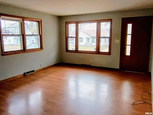 204 JAY Street, East Peoria, IL 61611