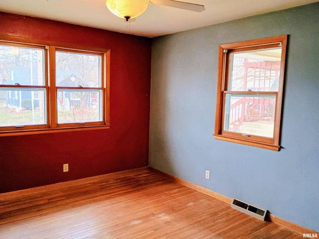 204 JAY Street, East Peoria, IL 61611