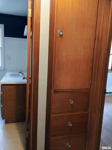 204 JAY Street, East Peoria, IL 61611