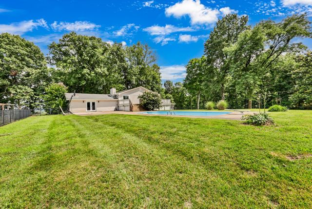 1433 Keesee Rd, Clarksville, TN 37040