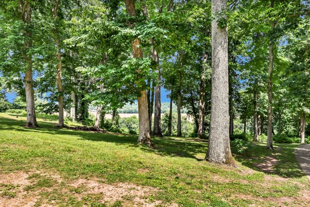 1433 Keesee Rd, Clarksville, TN 37040