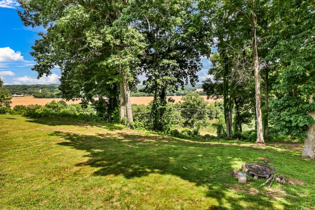 1433 Keesee Rd, Clarksville, TN 37040