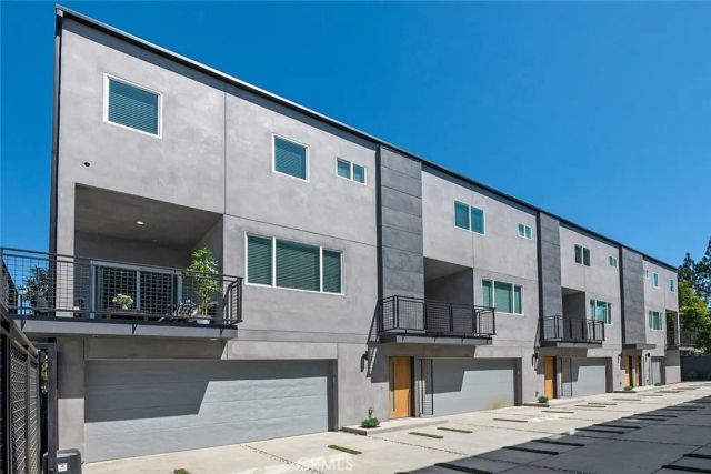 13538 Vanowen Street 4, Valley Glen, CA 91405