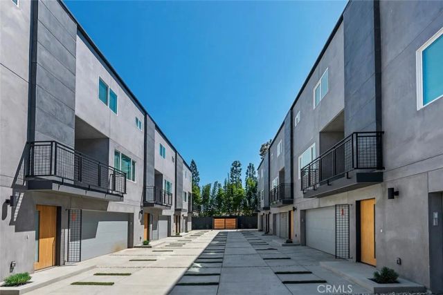 13538 Vanowen Street 4, Valley Glen, CA 91405