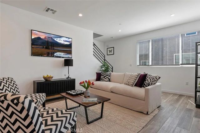 13538 Vanowen Street 4, Valley Glen, CA 91405