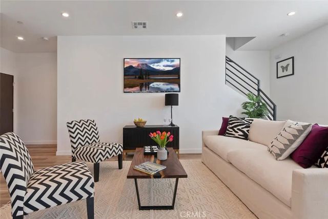 13538 Vanowen Street 4, Valley Glen, CA 91405