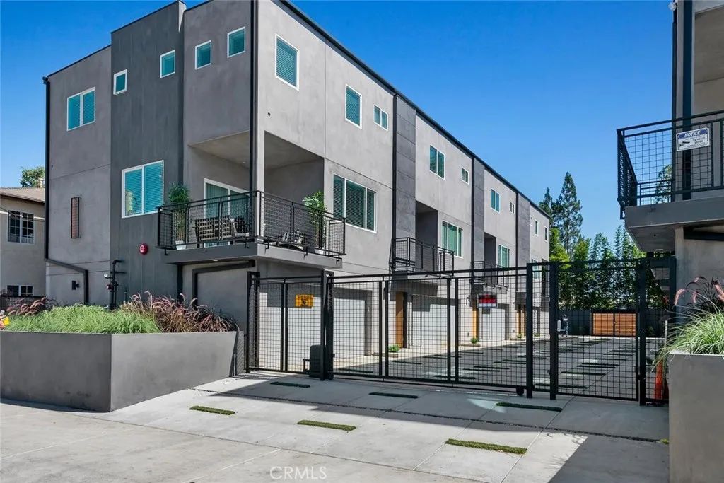 13538 Vanowen Street 4, Valley Glen, CA 91405