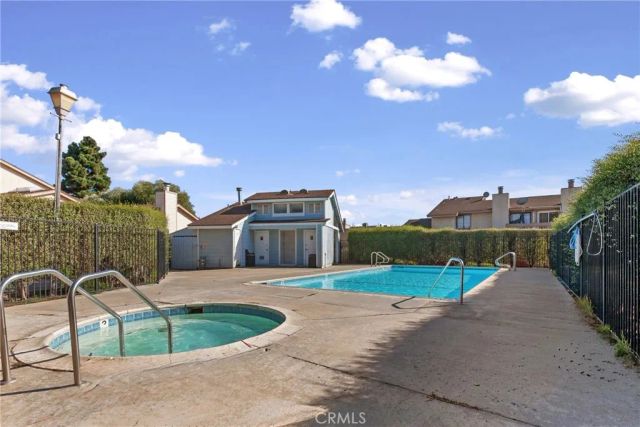 1700 Lynne Drive 17, Santa Maria, CA 93454