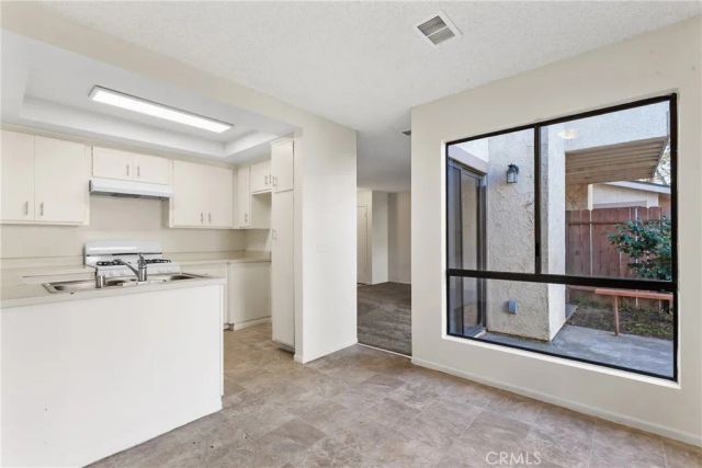 1700 Lynne Drive 17, Santa Maria, CA 93454