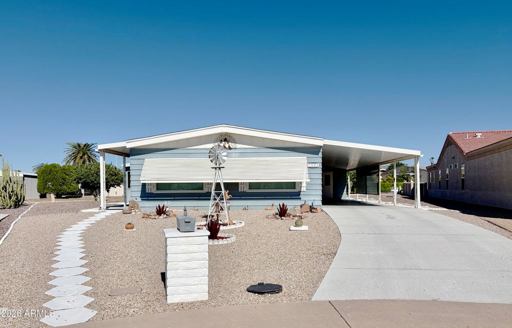 2305 N FLOYD Drive, Mesa, AZ 85215 — exterior