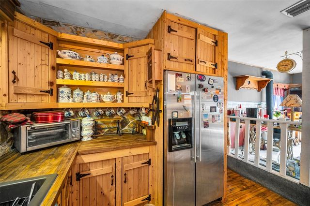 2876 30TH AVENUE N, St Petersburg, FL 33713