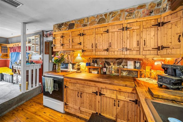 2876 30TH AVENUE N, St Petersburg, FL 33713