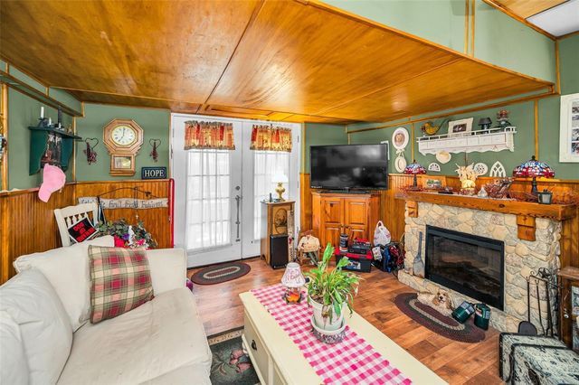 2876 30TH AVENUE N, St Petersburg, FL 33713