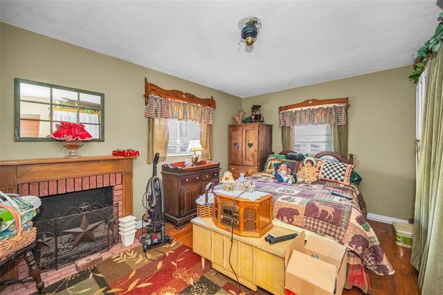 2876 30TH AVENUE N, St Petersburg, FL 33713