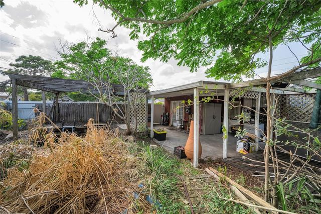 2876 30TH AVENUE N, St Petersburg, FL 33713