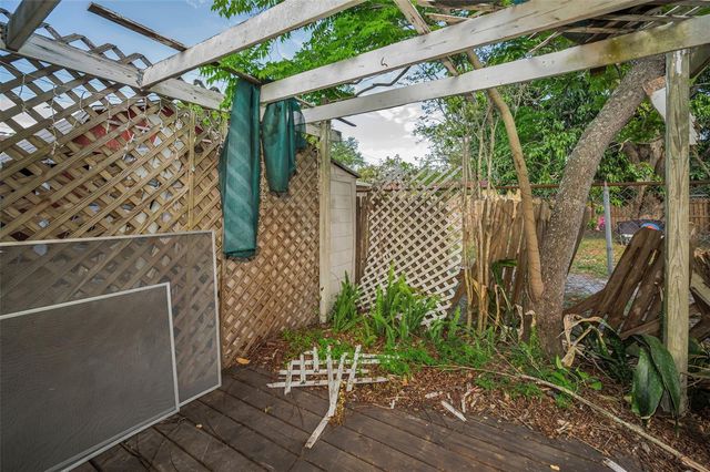 2876 30TH AVENUE N, St Petersburg, FL 33713