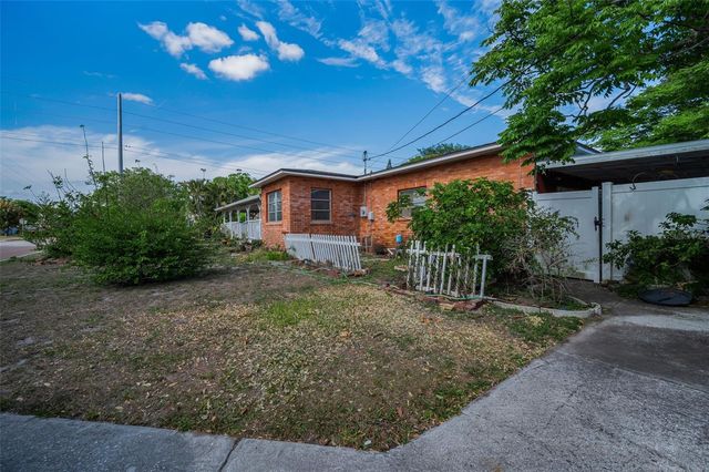 2876 30TH AVENUE N, St Petersburg, FL 33713