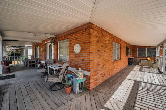 2876 30TH AVENUE N, St Petersburg, FL 33713