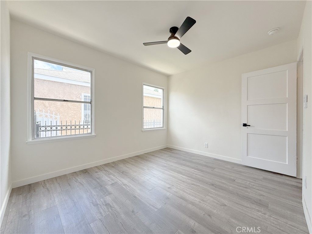 Image 16 of property listing at 1410 W School Street, Compton, CA 90220