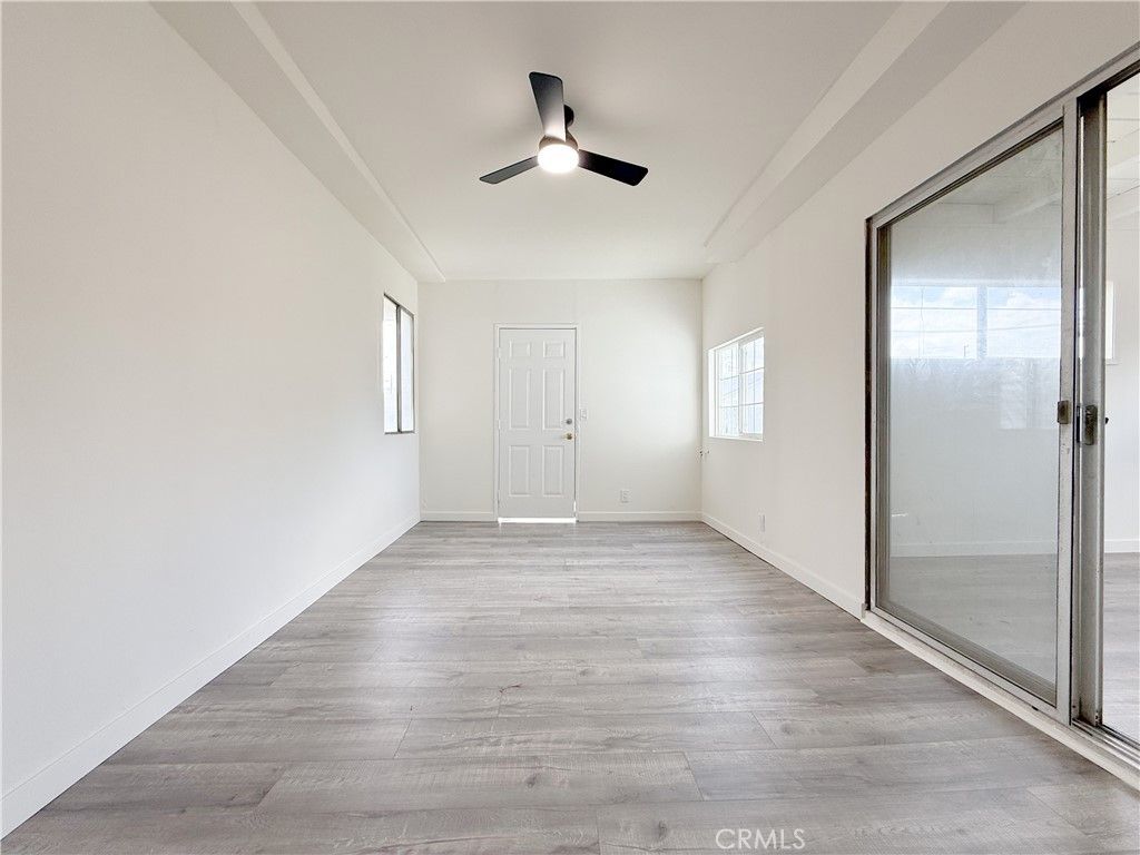 Image 21 of property listing at 1410 W School Street, Compton, CA 90220